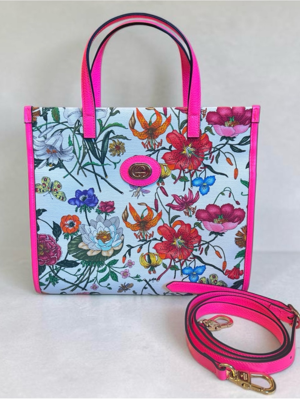 ✨🛍️ Gucci Medium Flora Canvas & Hot Pink Leather Two-Way Tote
